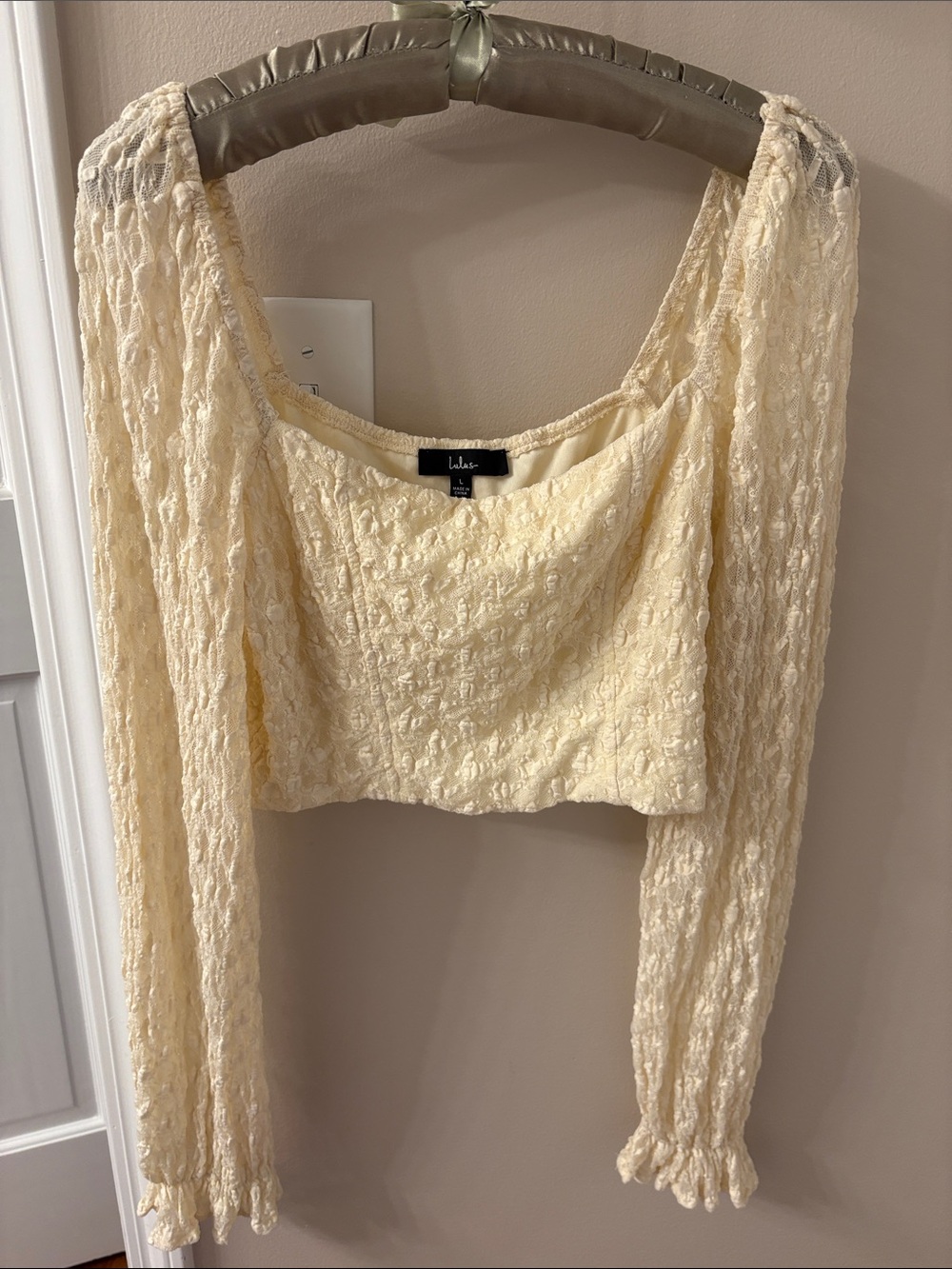 Lulu's Ivory Lace Long-Sleeve Cropped Top